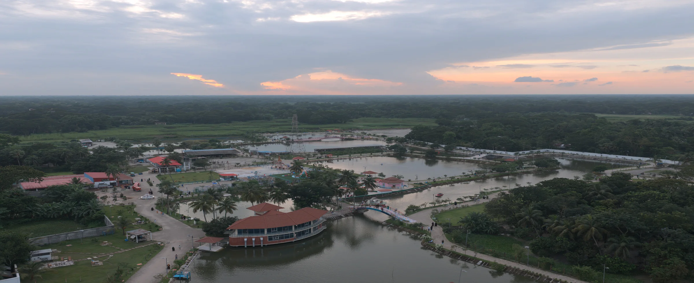 Farisha Hotel & Resort